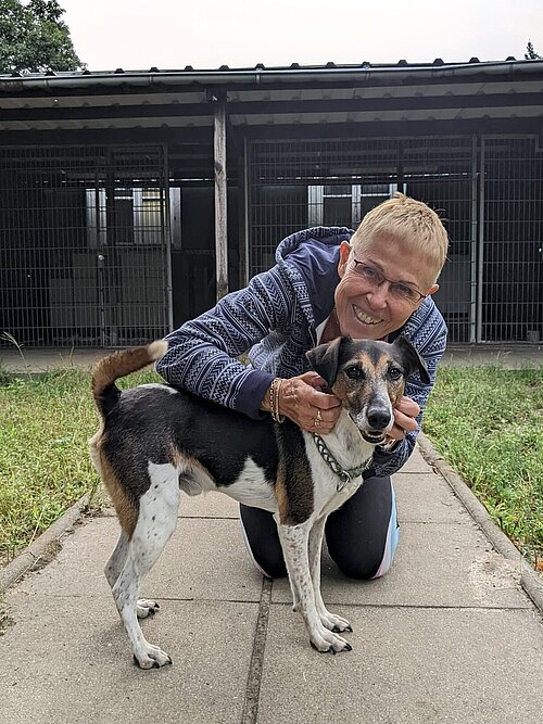 Bärbel Kronenberg mit Hund Kalli