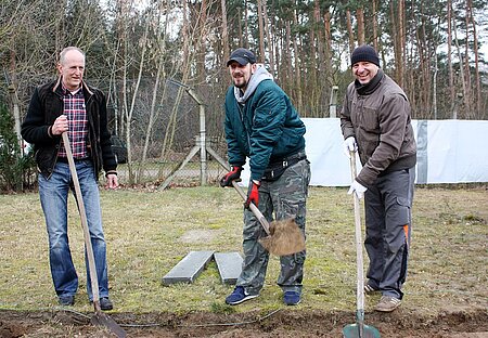 Arbeitseinsatz im Tierheim Zossen mit ‚Mopars & Coffee Berlin‘ 